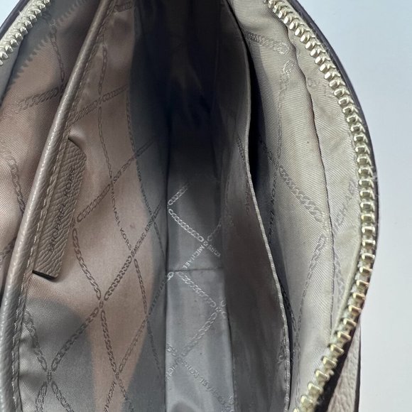 Michael Kors Jet Set Travel Crossbody Purse - Picture 8 of 15